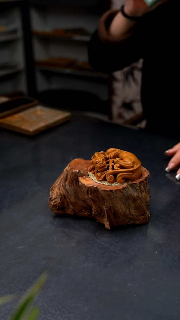 【闪购商品】松花石崖柏螭龙香炉