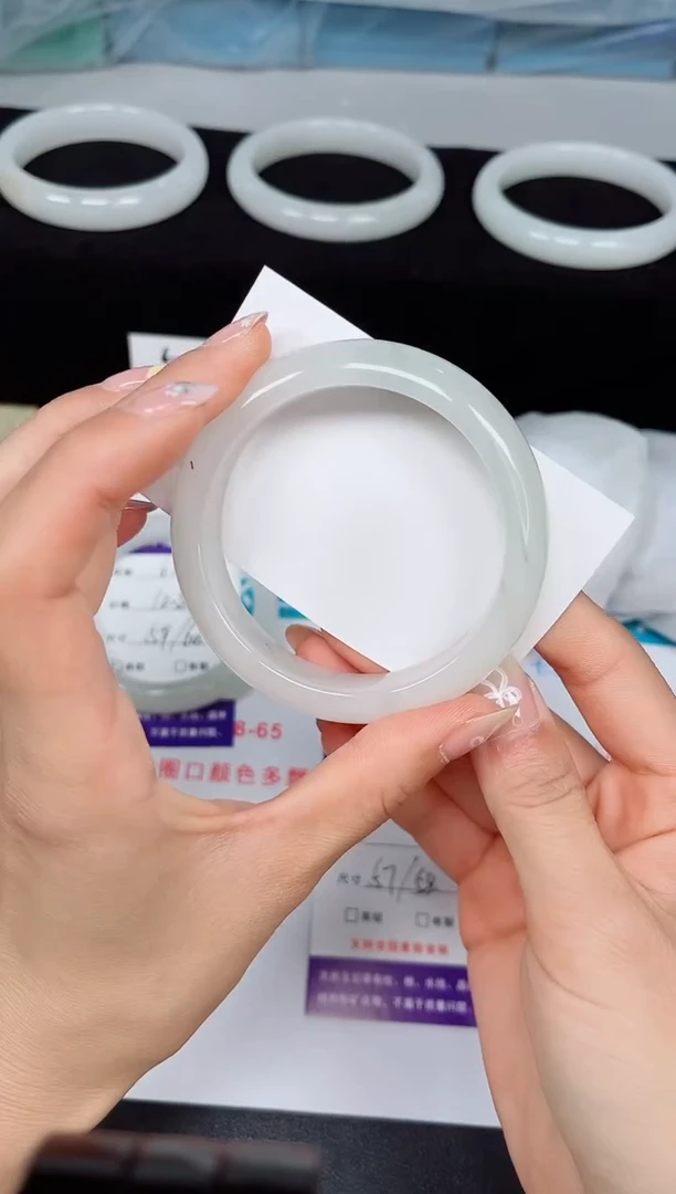 石英质玉手镯未镶嵌620-57/58