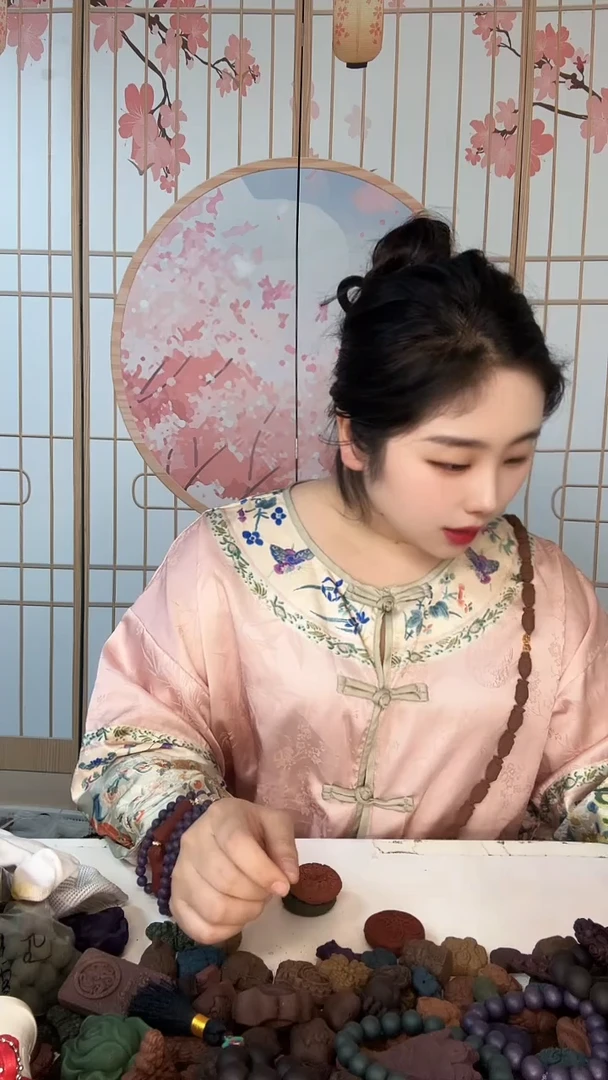 泥塑小**唉代谢散包