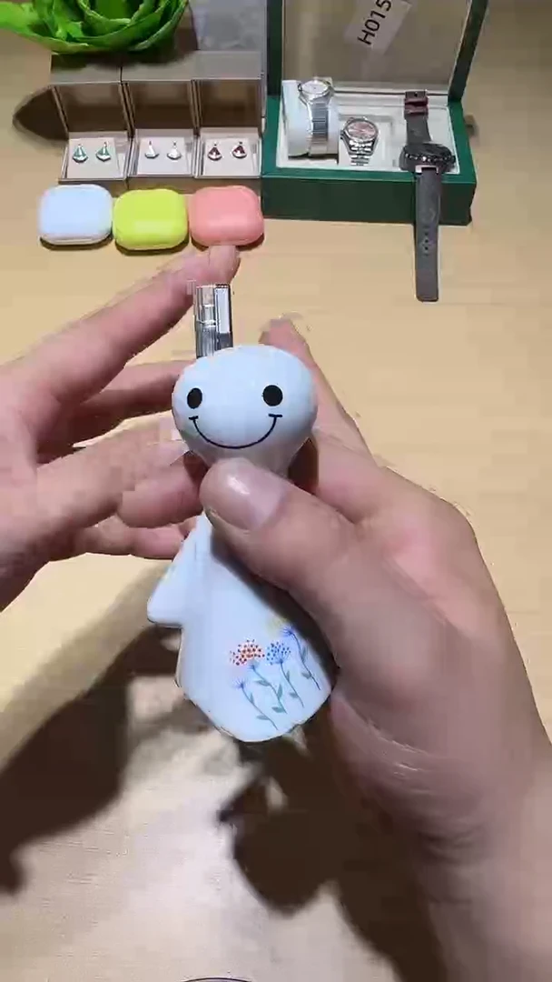 瓷片001生活的本意就是开心@@1