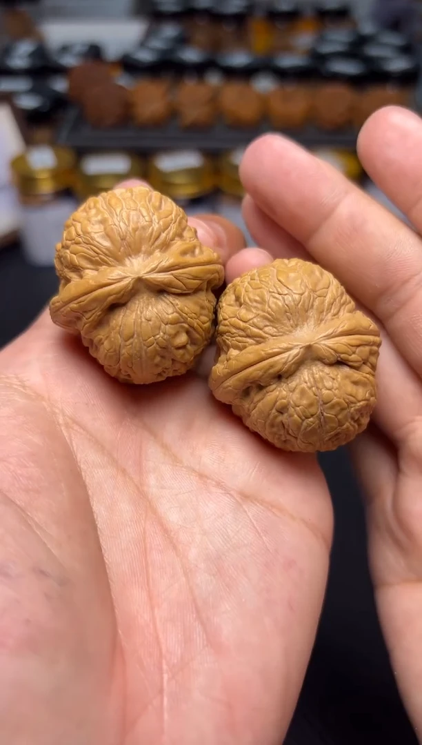 文玩核桃把件145元宝41