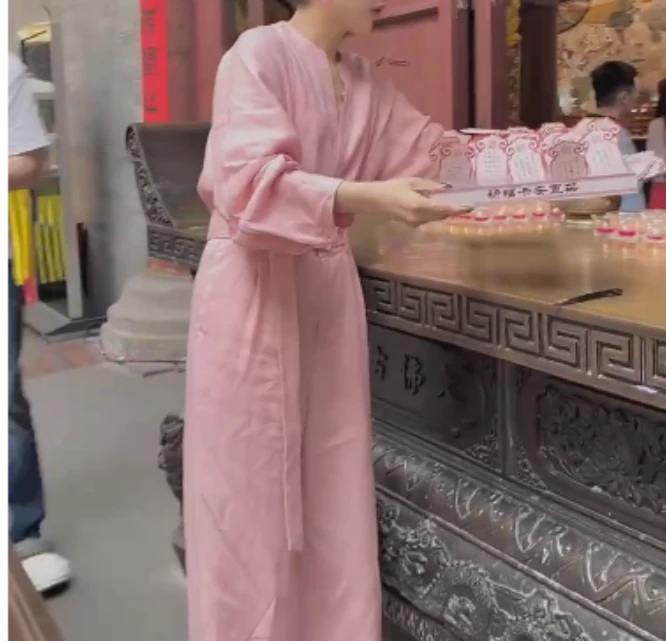 2025春季新款网红同款洋气气质韩版爆款潮流收腰连体裤小叶1