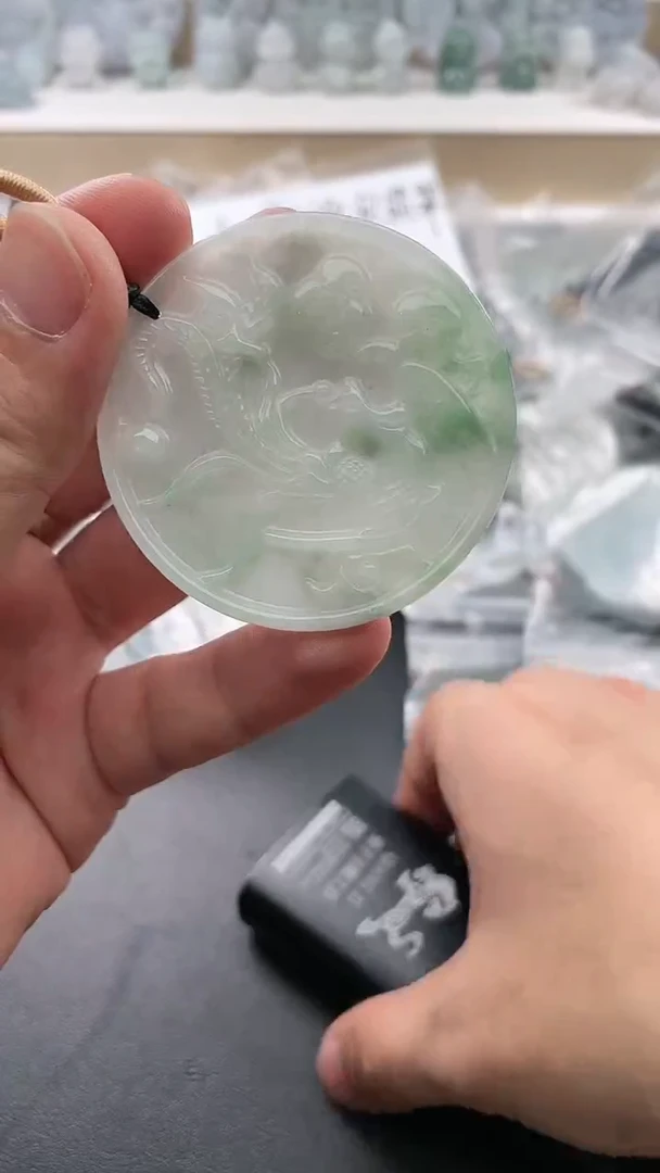 翡翠未镶嵌颈饰..../7/8/ 27