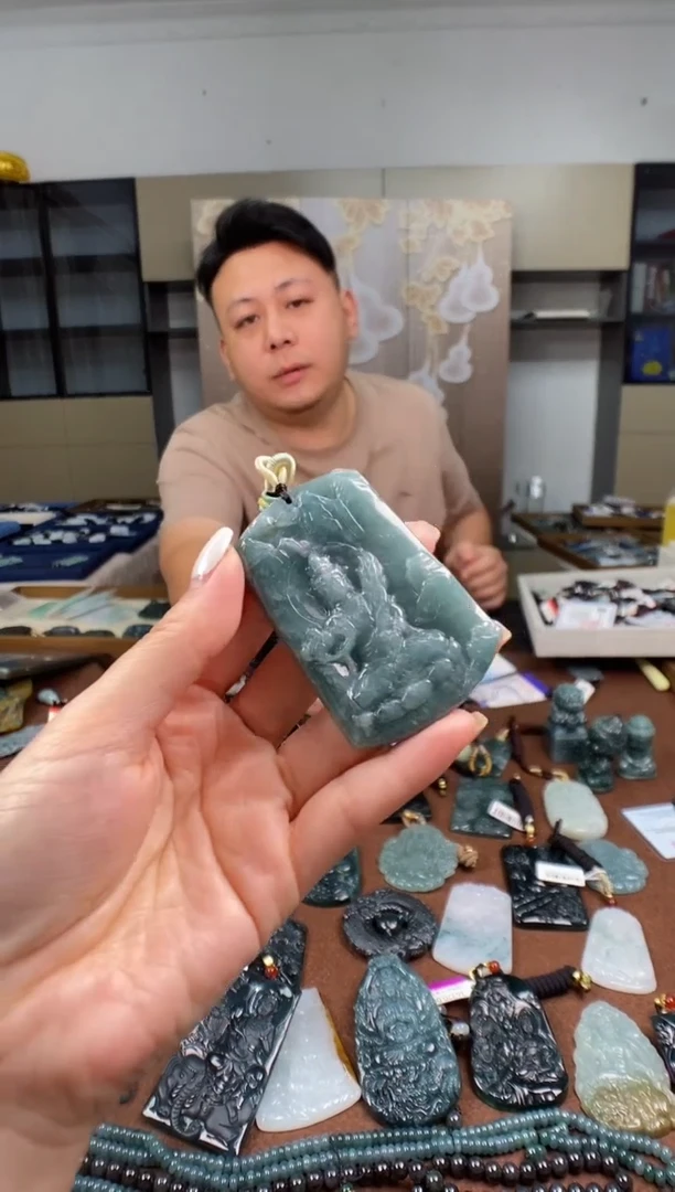 颈饰未镶嵌翡翠多样性发其一
