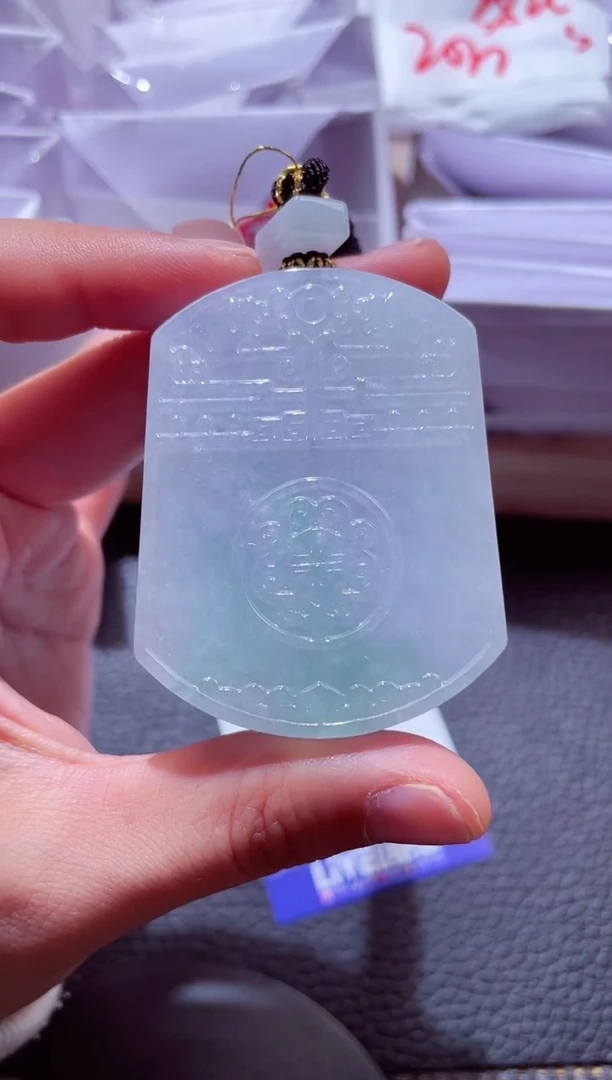 颈饰未镶嵌翡翠000064474