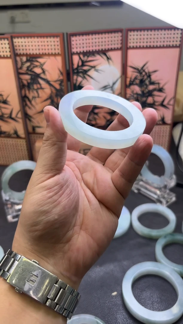 未镶嵌手镯定制翡翠?***?手镯
