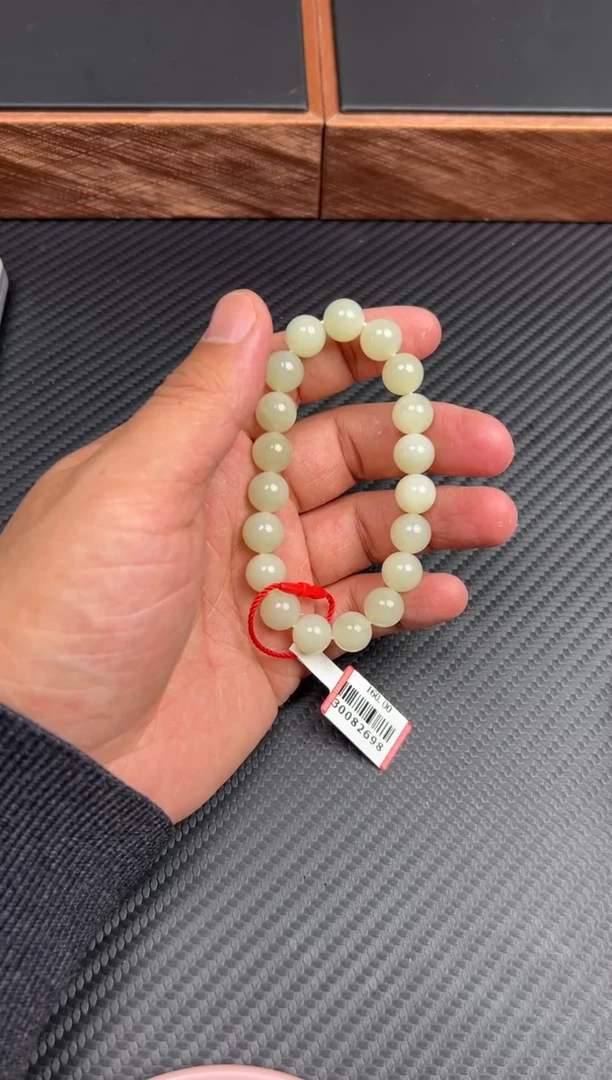 【闪购商品】和田玉手串未镶嵌且末微色差卡10 L