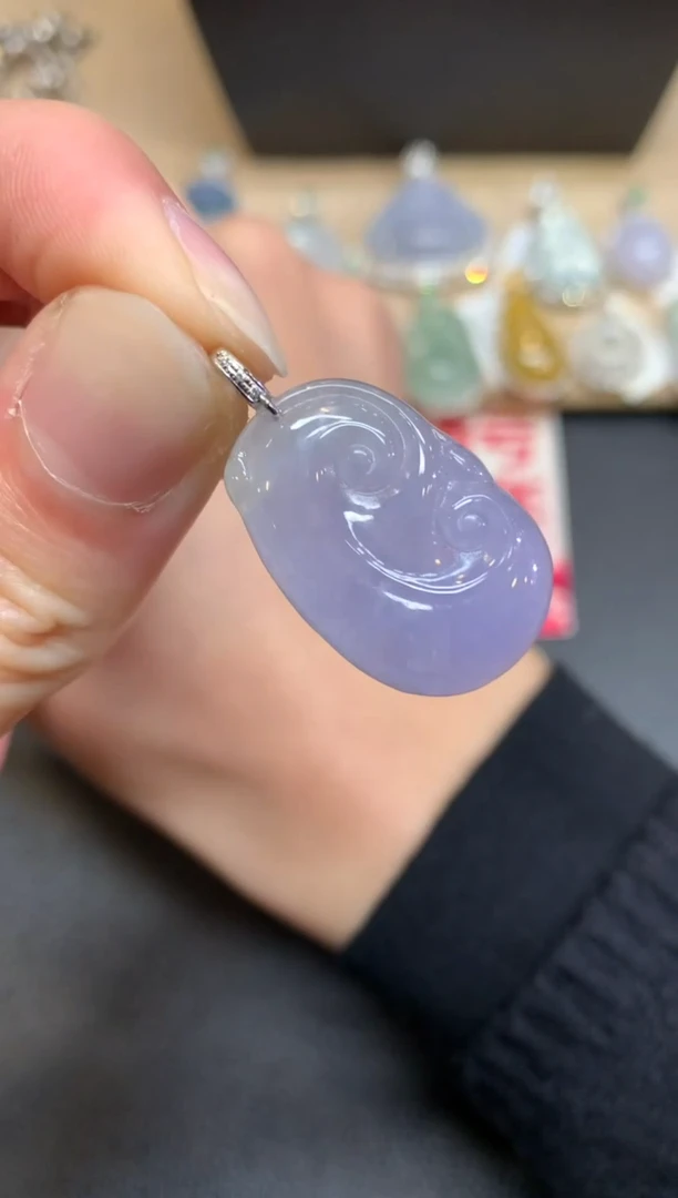 【闪购商品】翡翠颈饰18K金镶嵌如意【无服务费】