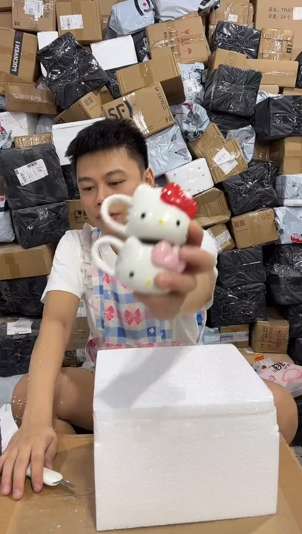 瓷片kkkt一口杯 红色加粉色