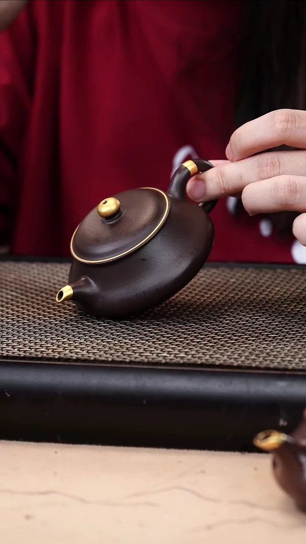 茶壶紫砂四号井茄皮紫泥描金明炉100cc