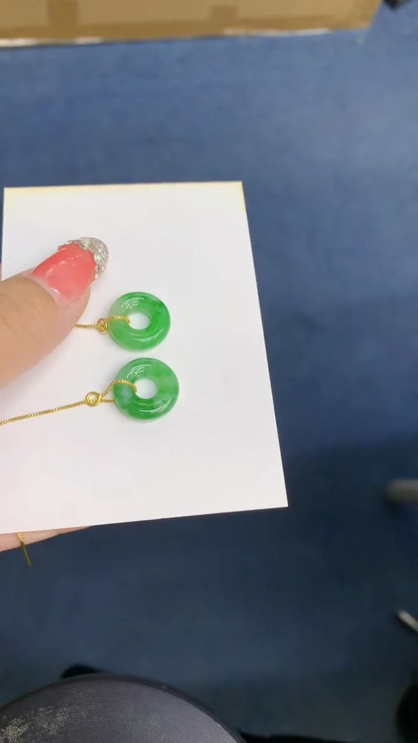 颈饰未镶嵌翡翠1