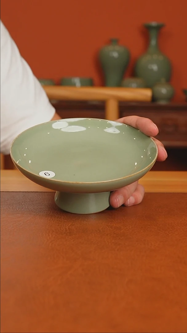 越窑秘色瓷小高足盘二级品