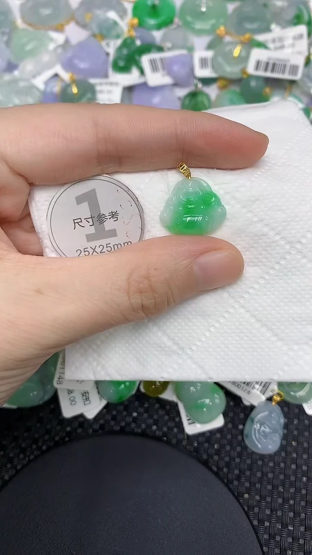 颈饰18K金镶嵌翡翠1111111111