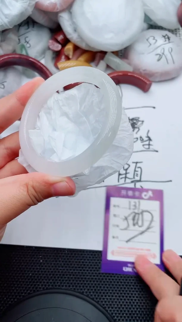 未镶嵌手镯石英质玉131-56-57