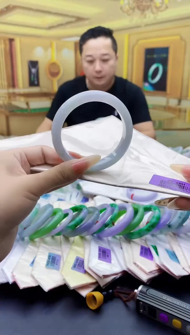 未镶嵌手镯翡翠AAAA