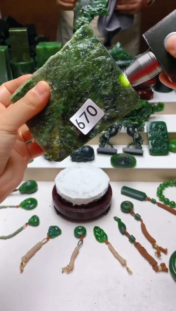 未镶嵌和田玉珠宝半成品1