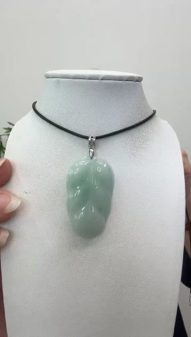 翡翠银S925镶嵌颈饰叶子