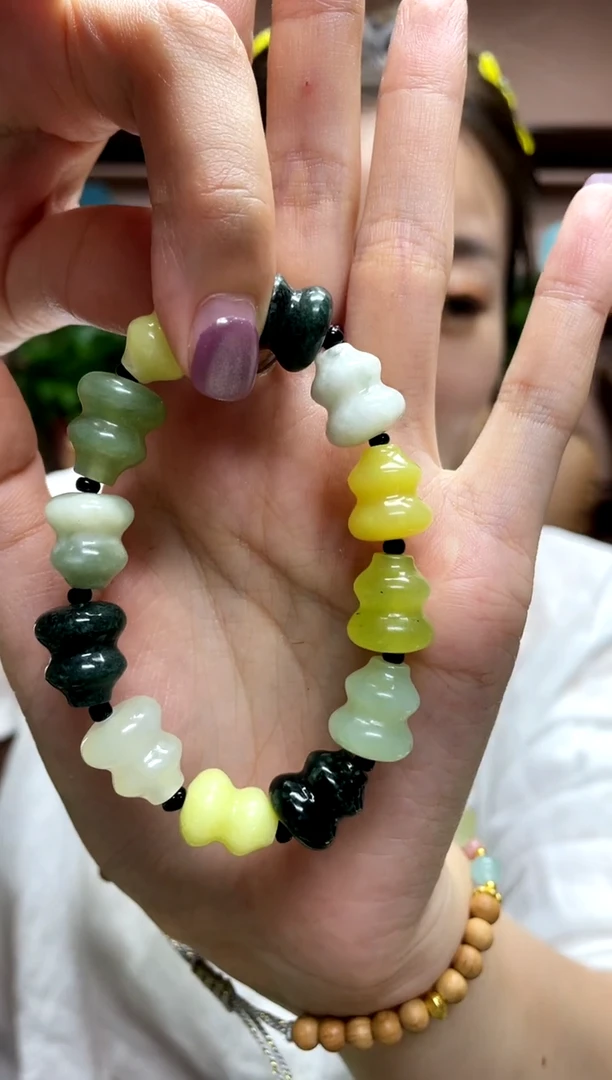 岫玉未镶嵌手串·