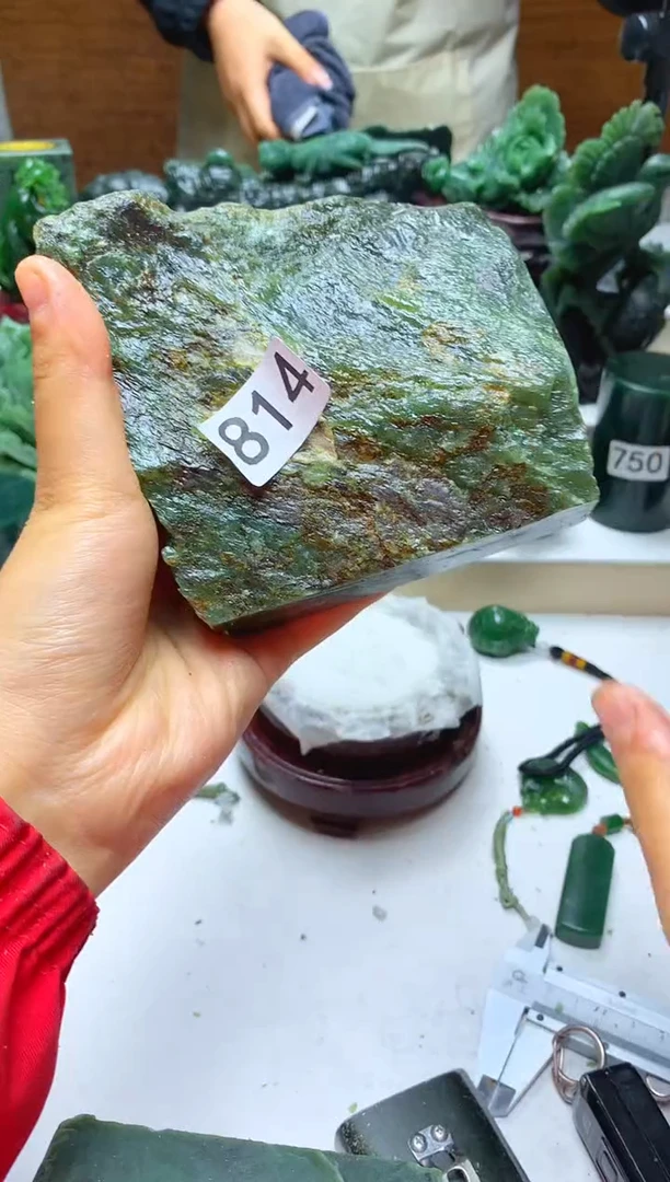 未镶嵌和田玉摆件1