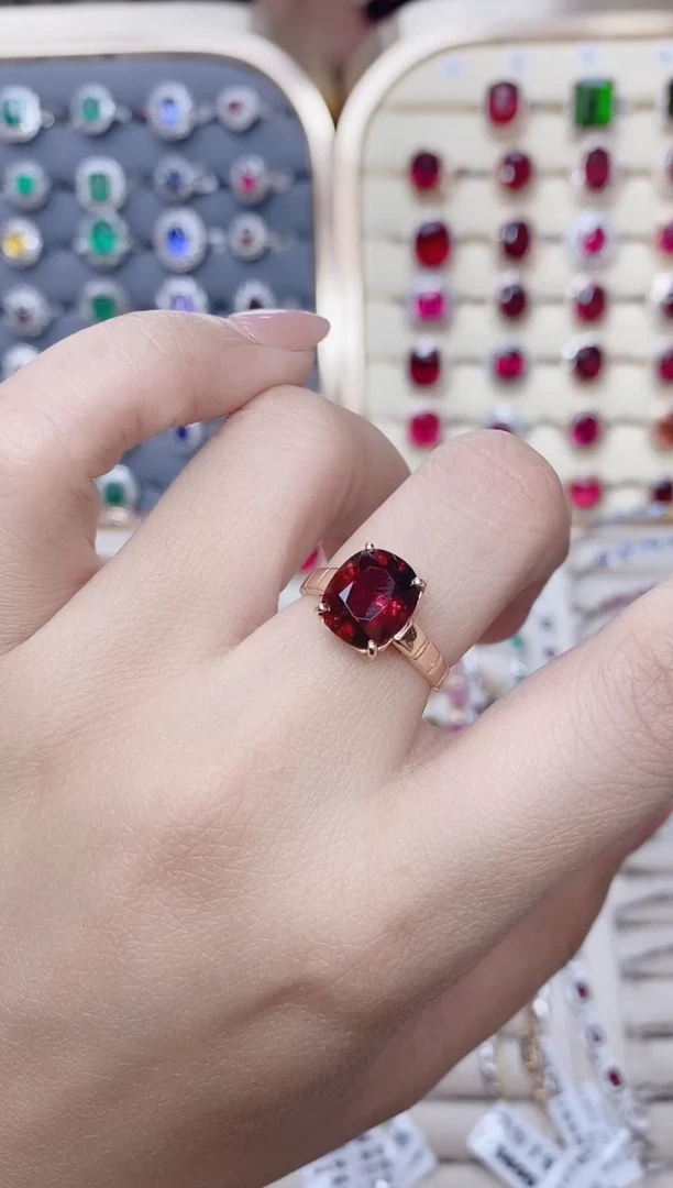 18K金镶嵌戒指红色碧玺-4ct