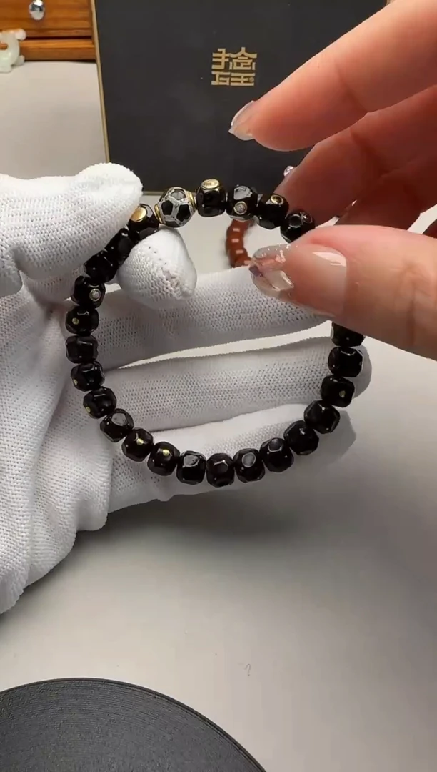 【闪购商品】椰蒂手串椰蒂手串加配饰