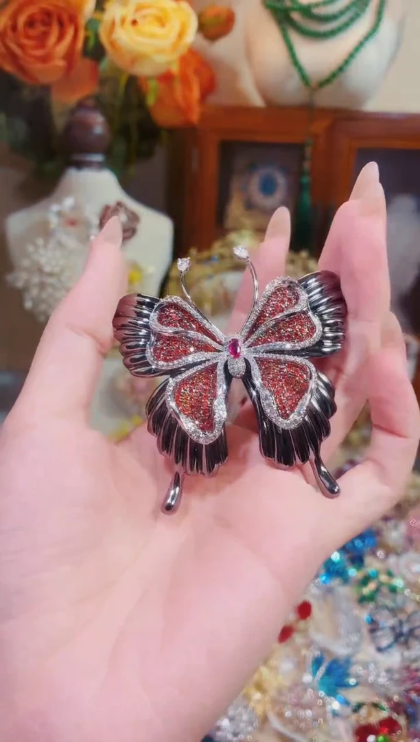 合成立方氧化锆铜合金枪黑蝴蝶