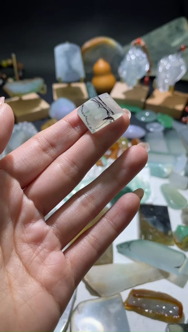 未镶嵌定制翡翠L****6定制料子（包工葫芦）