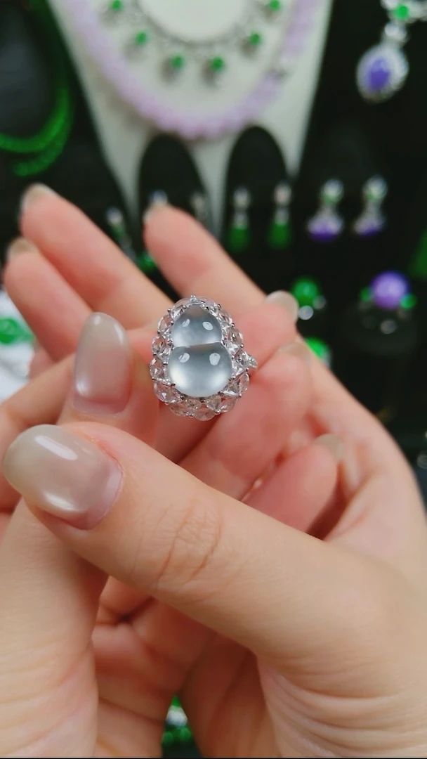 吊坠(不含链)18K金镶嵌翡翠蛋面戒指