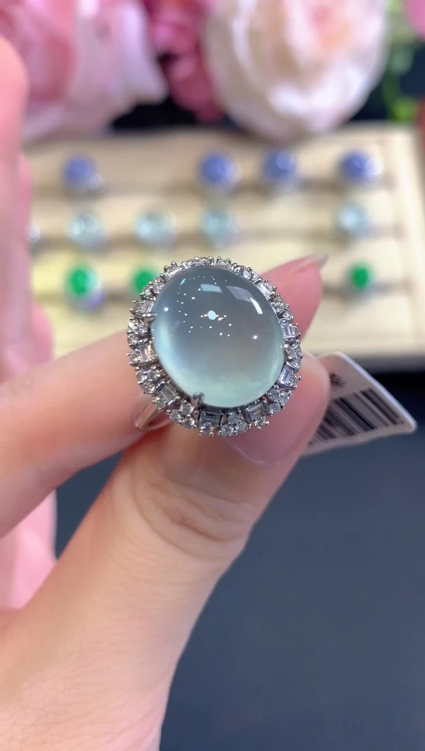 18K金镶嵌戒指翡翠b147