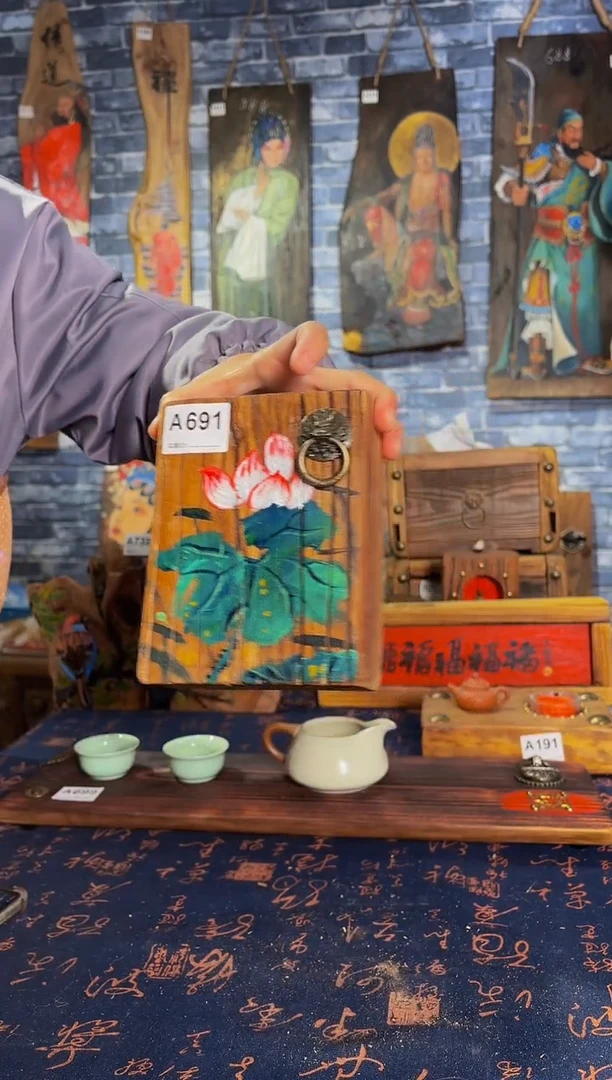 风化老门板丙烯画