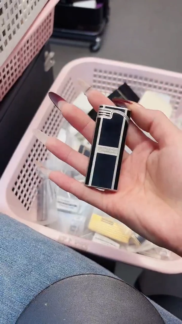 42 日本朗森黑银防风