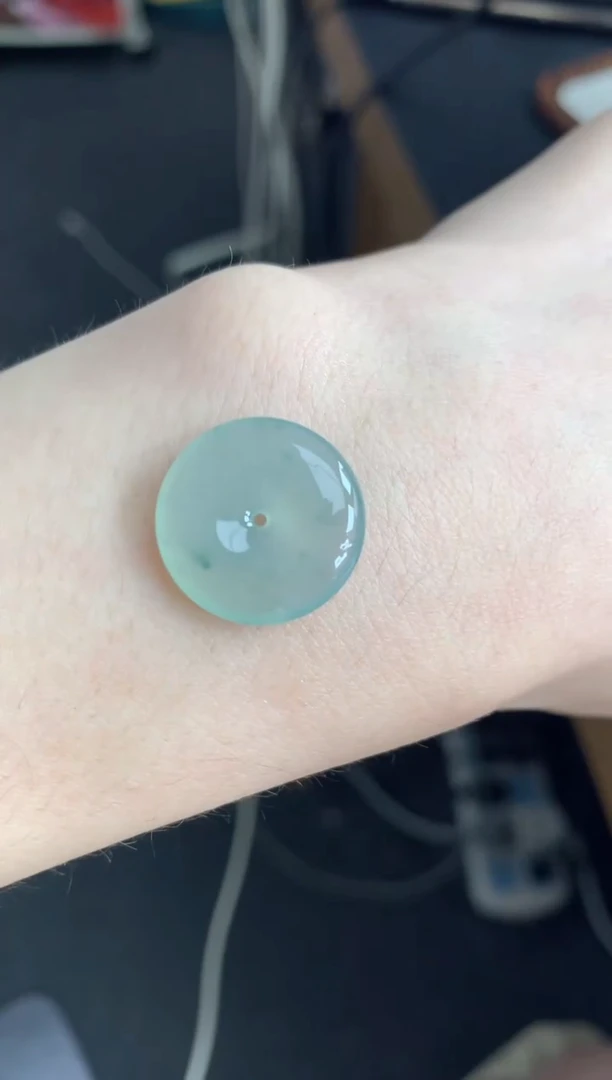 定制翡翠未镶嵌扣子