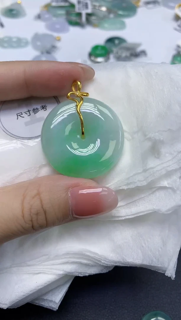 颈饰18K金镶嵌翡翠天然缅甸翡翠A货多样性发一件