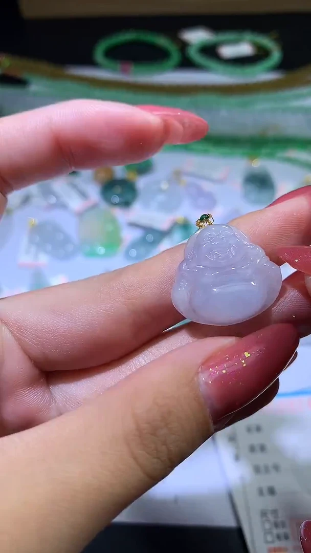 颈饰18K金镶嵌翡翠ZX018802