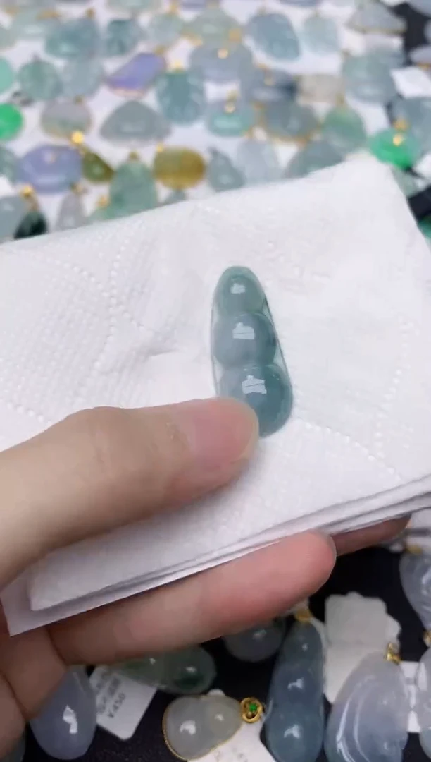 翡翠未镶嵌颈饰天然A货翡翠