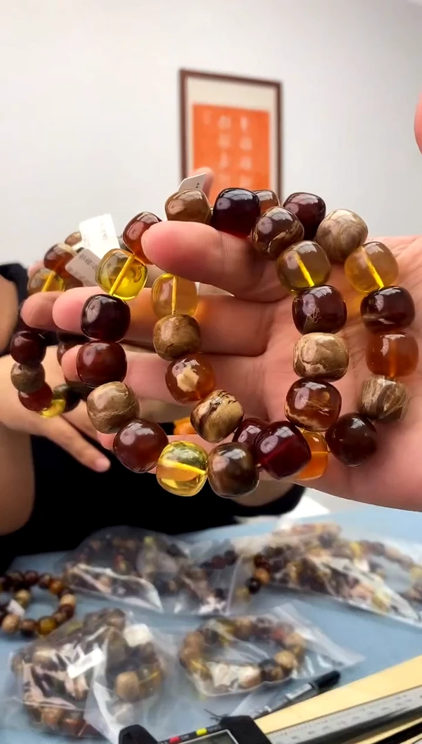 【闪购商品】琥珀珠宝奇石未镶嵌假一罚十，多样性发一件