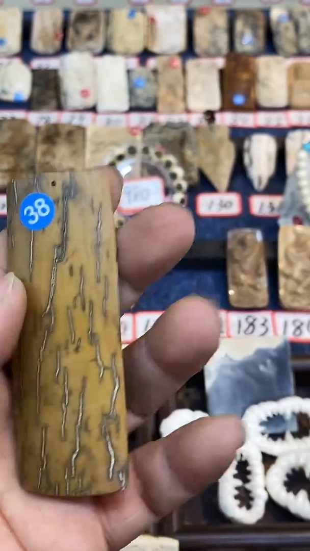 泥塑小把玩件摆件