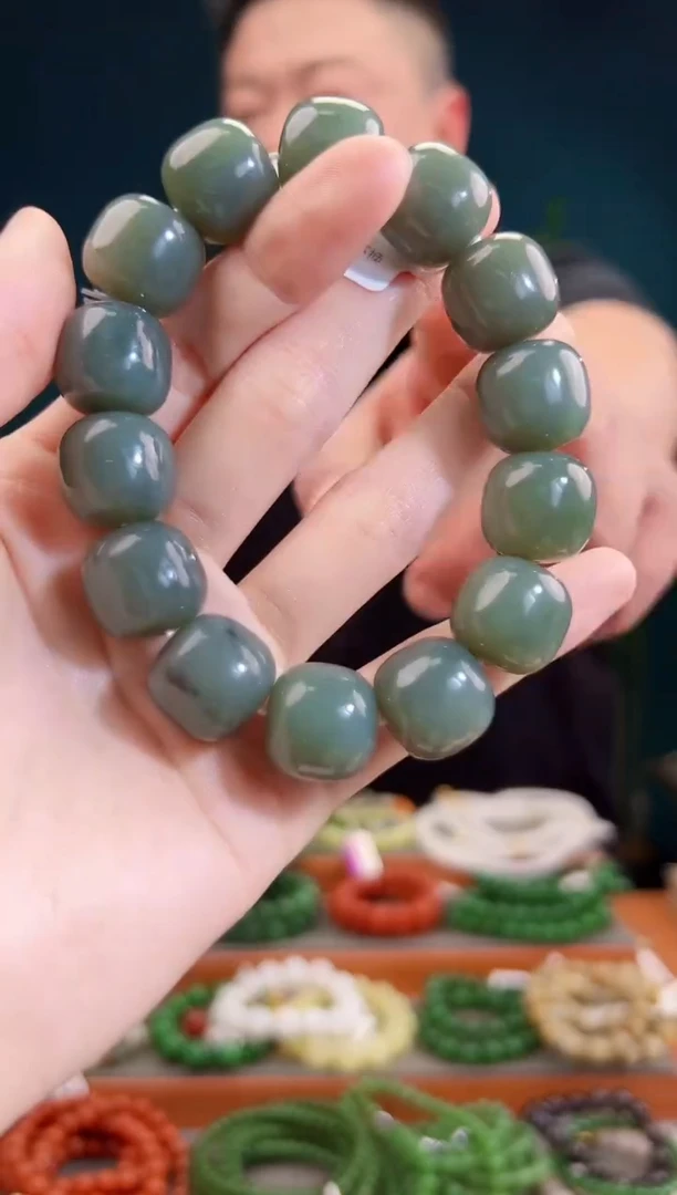 颈饰未镶嵌和田玉多样性发货 拍一单发一个