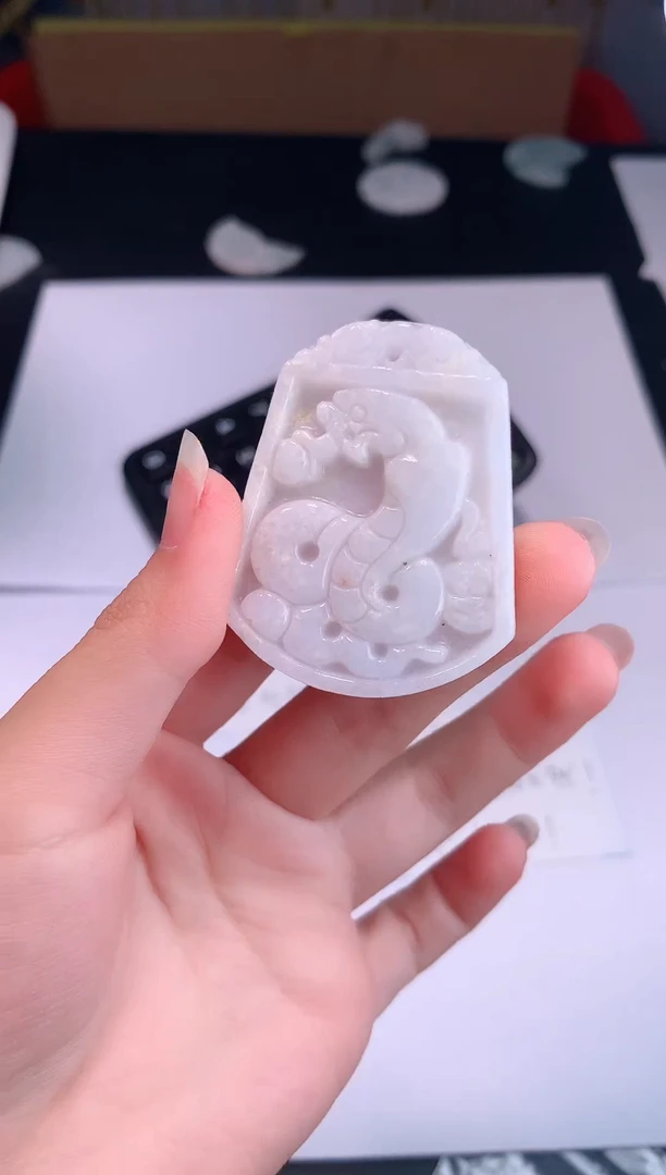 颈饰未镶嵌翡翠0芹0翡翠珠宝851