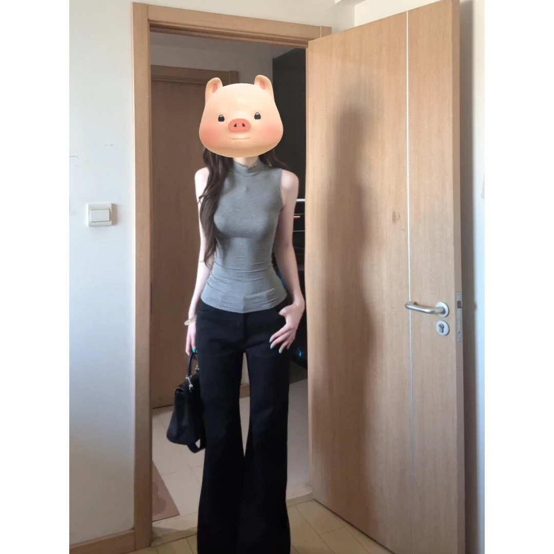 MARIE.COCO韩版高级感灰色半高领无袖背心上衣搭配微喇牛仔裤套装