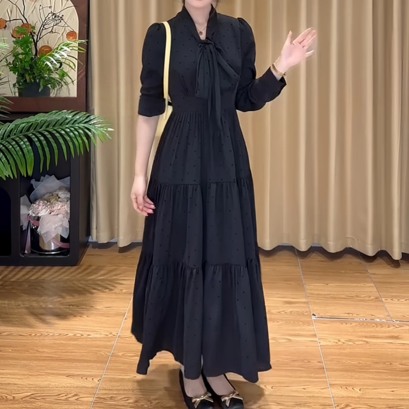 大码胖mm连衣裙女装遮肉肉显瘦系带蝴蝶结高腰减龄赫本风波点裙子