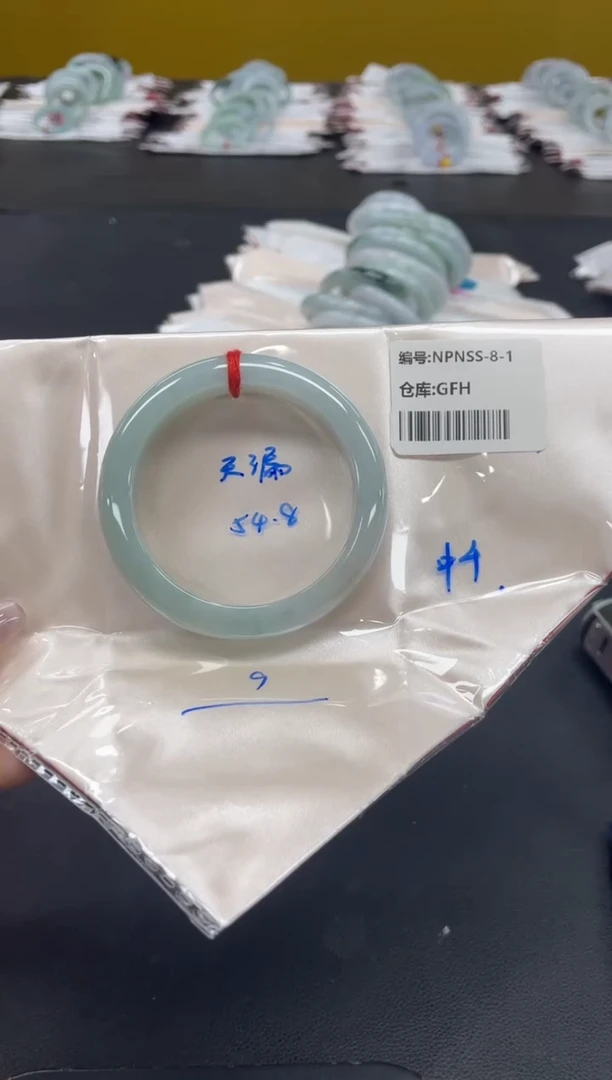 未镶嵌手镯翡翠翡翠手镯