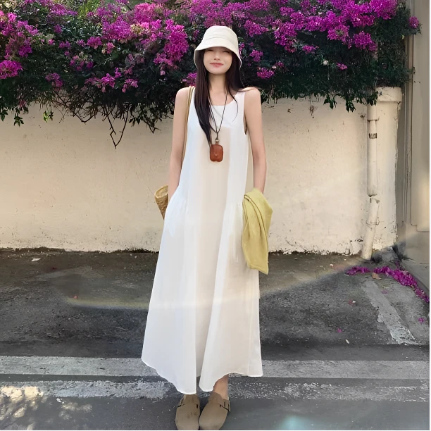 三宅裙~欧若风新款圆领无袖背心连衣裙女度假温柔风中长款背心裙