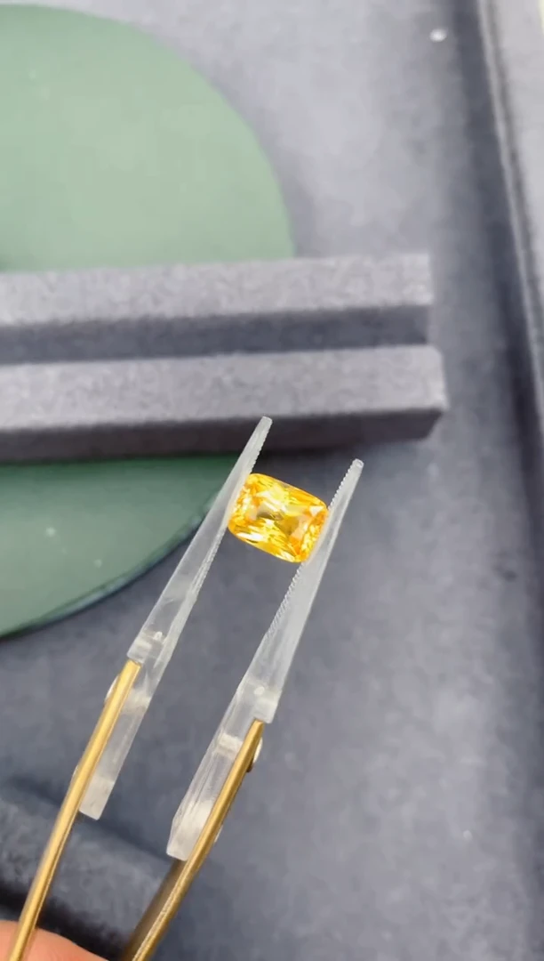 裸石彩色蓝宝石2.5ct 黄色蓝宝石