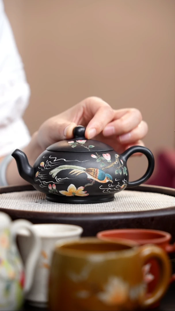 茶壶紫砂云雾天青扁玉泥绘荷鸟