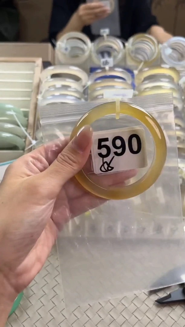手镯玛瑙/玉髓未镶嵌二*五590