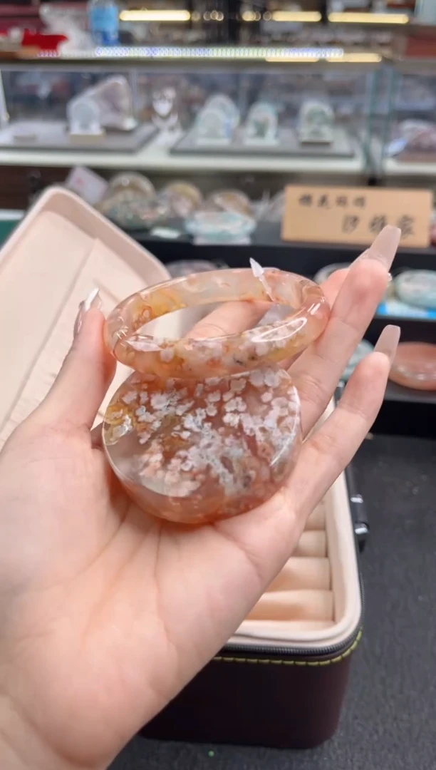 石英质玉手镯未镶嵌59圈口（赠品镯心）S986275