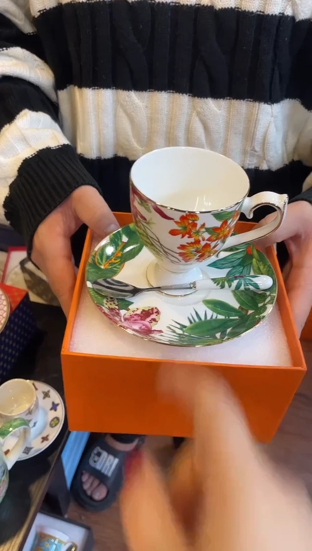 杯鸿辉家品牌瓷器，京东包邮！