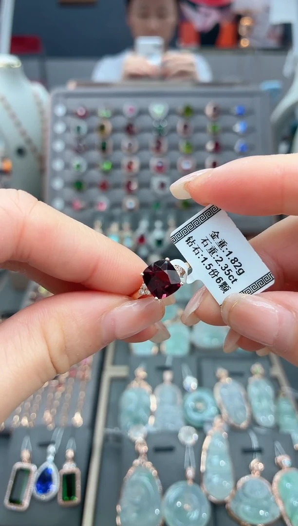 18K金镶嵌戒指碧玺2.35