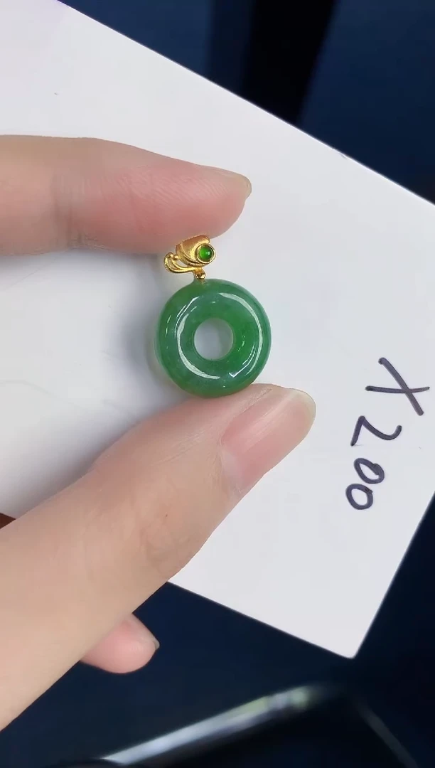 颈饰未镶嵌翡翠天然翡翠缅甸A货